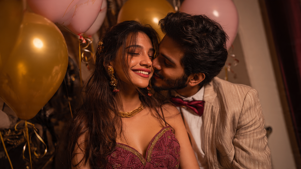 Romantic Birthday Shayari for Her with Images